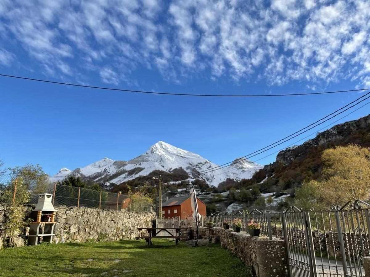 Apartamentos Rurales La Laguna Somiedo Valle de Lago Exteriör bild