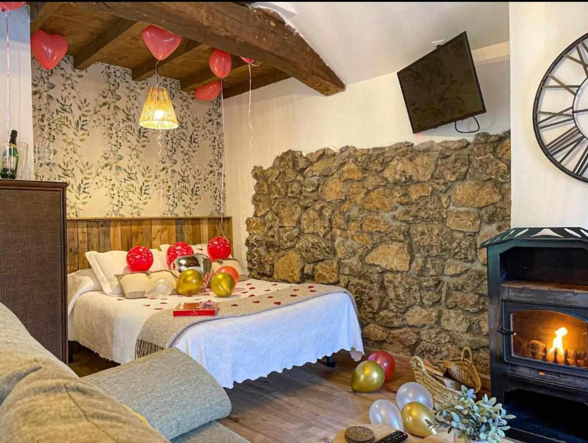 Apartamentos Rurales La Laguna Somiedo Valle de Lago Exteriör bild