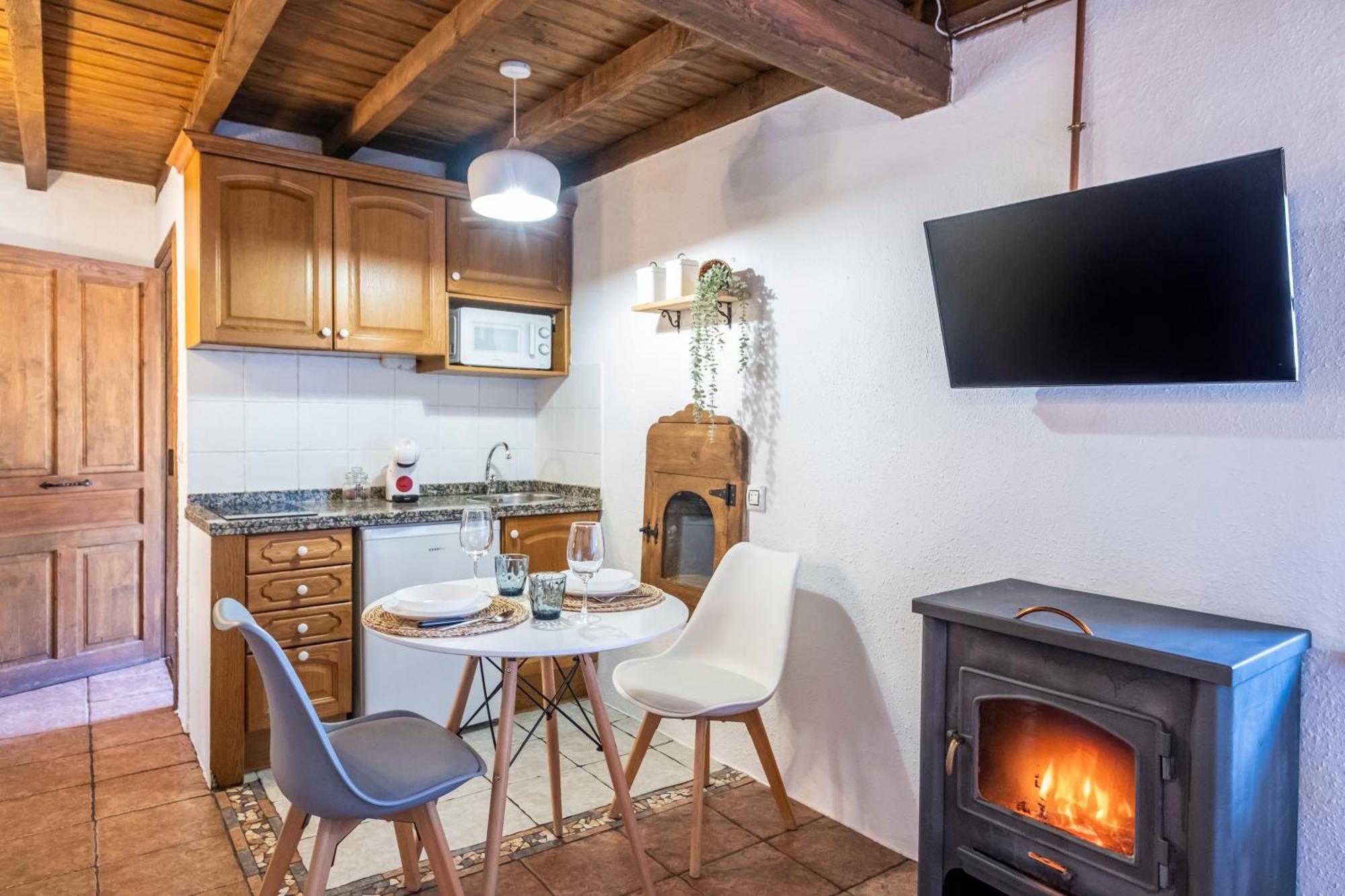 Apartamentos Rurales La Laguna Somiedo Valle de Lago Exteriör bild