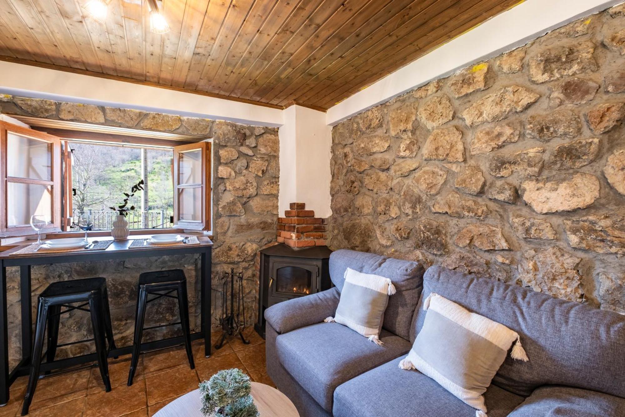 Apartamentos Rurales La Laguna Somiedo Valle de Lago Exteriör bild