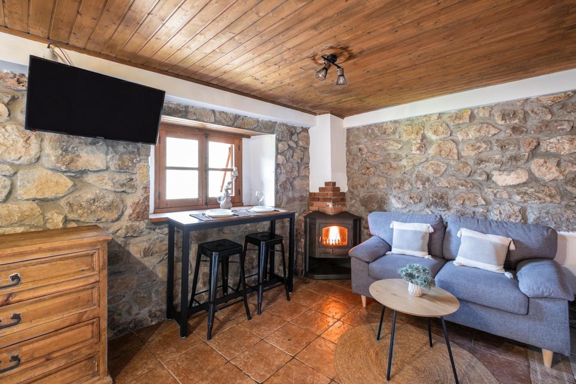 Apartamentos Rurales La Laguna Somiedo Valle de Lago Exteriör bild